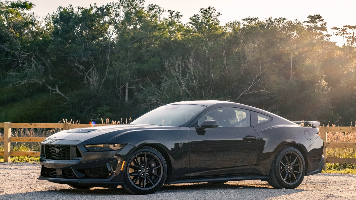 Mustang Dark Horse